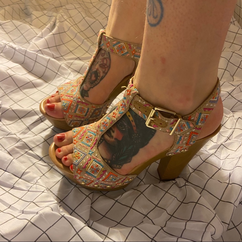Chunky heels very comfy!